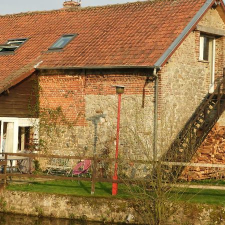 Le Pigeonnier Lägenhet Rousies Exteriör bild